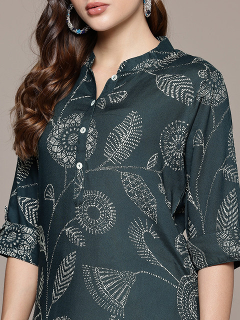 Cayman Floral Printed Mandarin Collar Straight Kurta - Image 2