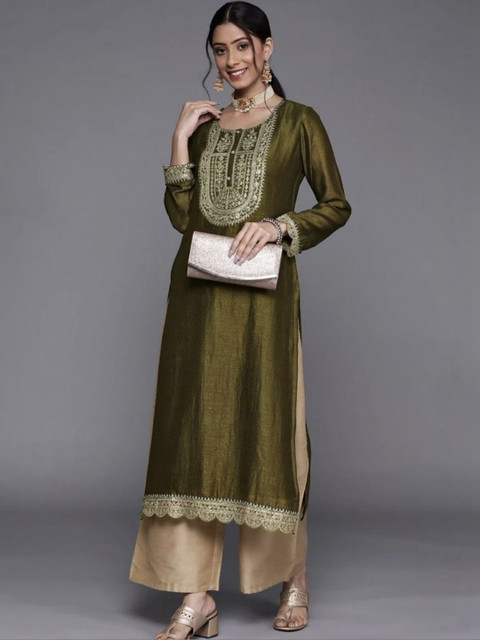 HOUSE OF SETHIA Women Embellished Thread Work Kurta - Image 3