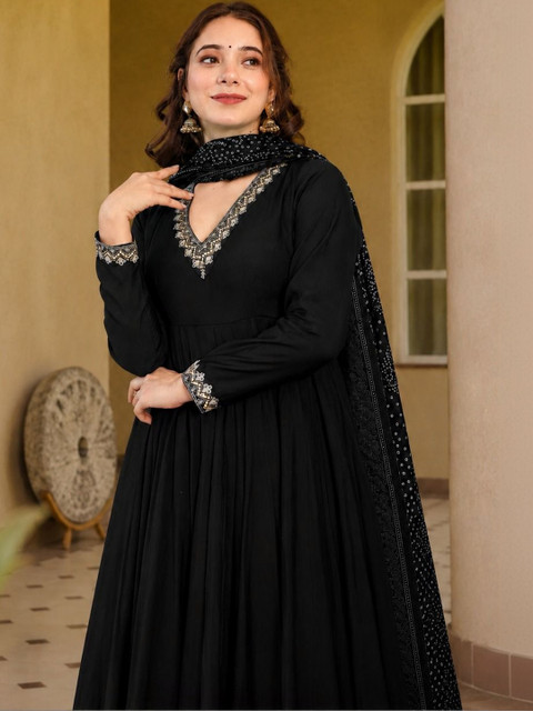 B4ME.COM Women Ethnic Motifs Embroidered Empire Kurta with Palazzos & With Dupatta