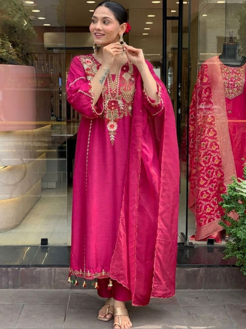 Siya Fashion Women Ethnic Motifs Embroidered Regular Thread Work Kurta with Trousers & With Dupatta - Image 6