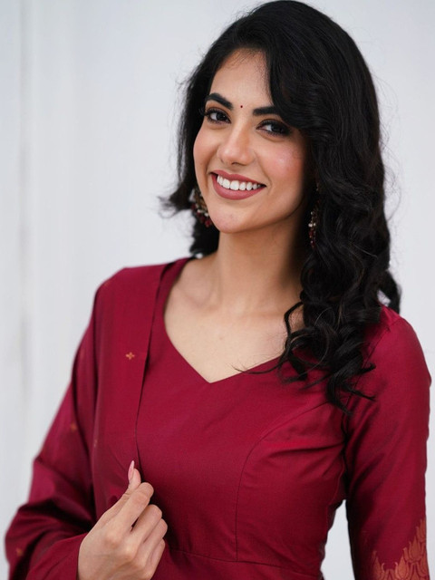 NAVYAAZRI Women Ethnic Motifs Regular Kurta with Trousers & With Dupatta - Image 3