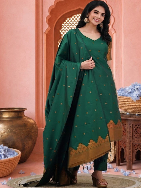 NAVYAAZRI Women Ethnic Motifs Regular Kurta with Trousers & With Dupatta