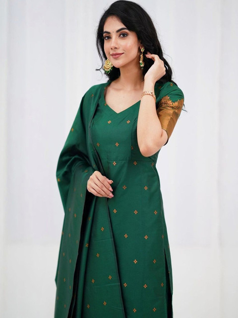 NAVYAAZRI Women Ethnic Motifs Regular Kurta with Trousers & With Dupatta - Image 3