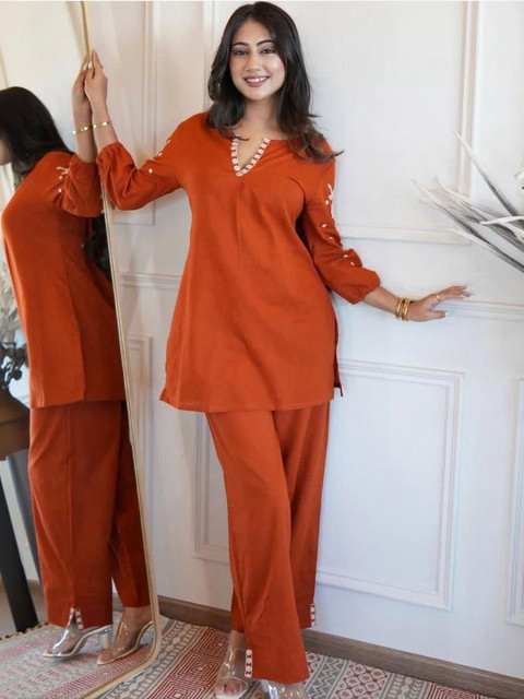 TWINS LADY Embroidered Tunic with Trousers - Image 5