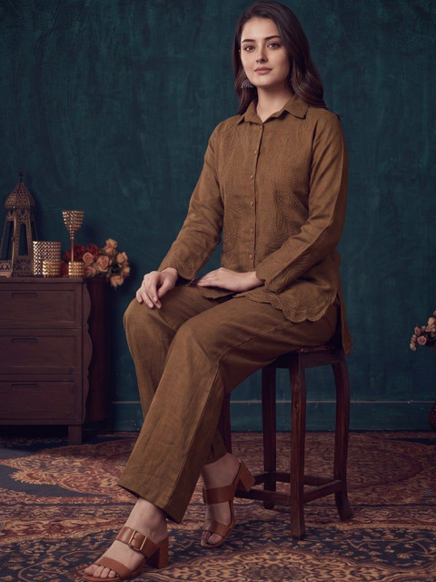 Indyanvastra Embroidered Shirt with Trousers - Image 4