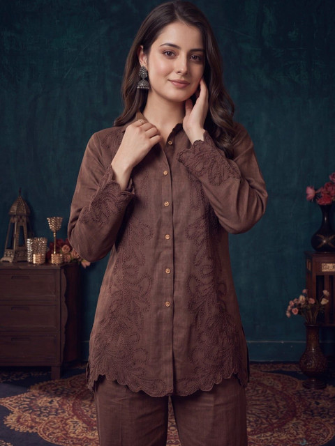 Indyanvastra Embroidered Shirt with Trousers - Image 3