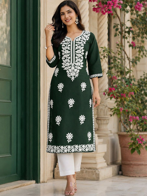 LUSIVA Embellished Embroidered Thread Work Round Neck Regular Sleeves Kurta