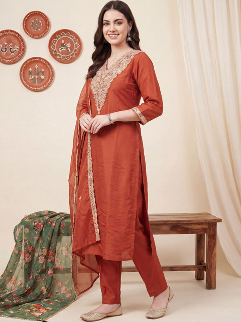 Indo Era Women Ethnic Motifs Embroidered Regular Thread Work Kurta with Trousers & With Dupatta - Image 3
