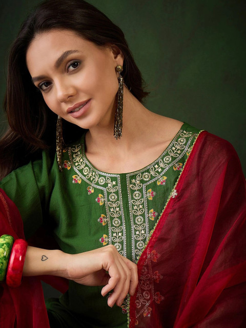 Sangria Women Ethnic Motifs Embroidered Regular Thread Work Kurta with Trousers & With Dupatta - Image 7