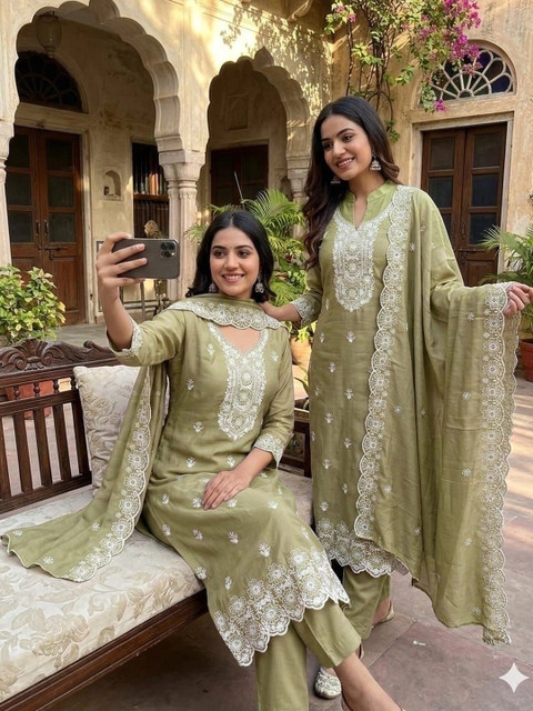 ISHA TRADE Unstitched Dress Material