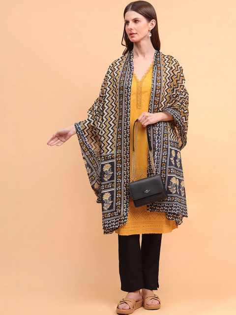 Moda Chales Printed Block Print Dupatta - Image 5