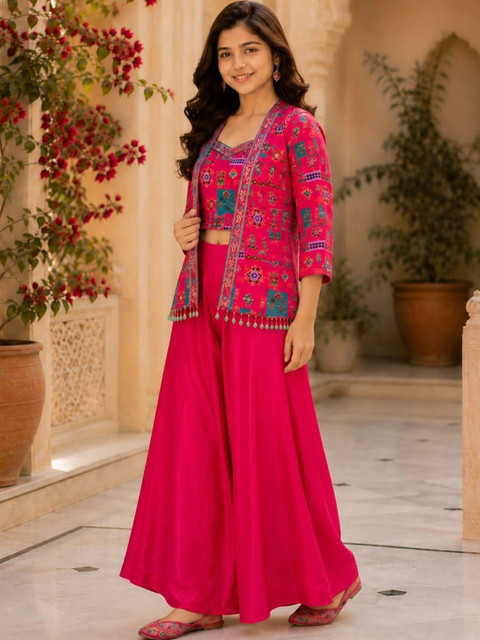HERE&NOW Printed Square Neck Crop Top With Palazzos & Jacket - Image 5