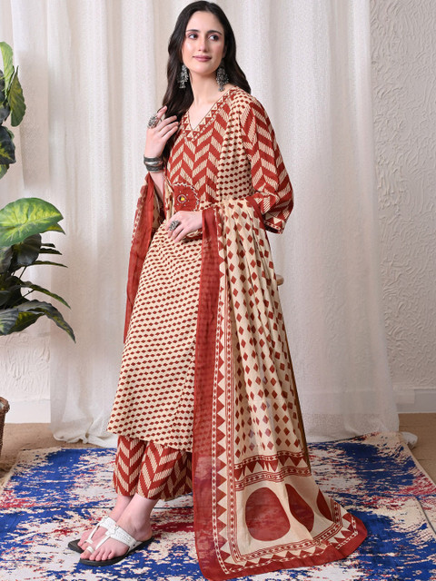 MEERA FAB Women Printed Regular Thread Work Pure Cotton Kurta with Trousers & With Dupatta