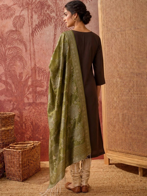 Sangria Ethnic Motifs Woven Design Dupatta with Zari - Image 3