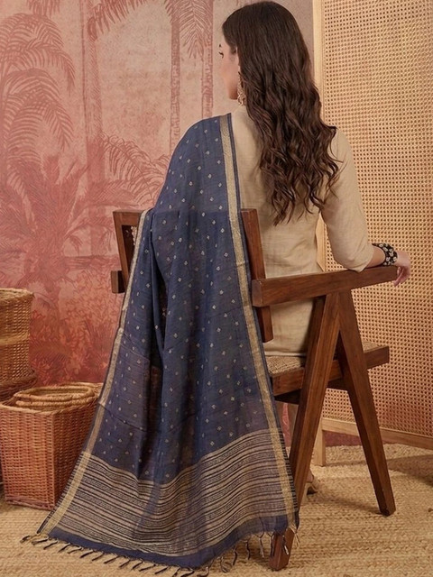 Sangria Ethnic Motifs Woven Design Dupatta with Zari - Image 3