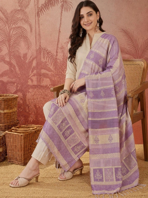 Sangria Ethnic Motifs Woven Design Dupatta with Zari - Image 4