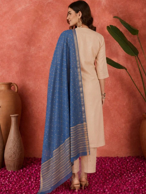Sangria Ethnic Motifs Woven Design Dupatta - Image 3
