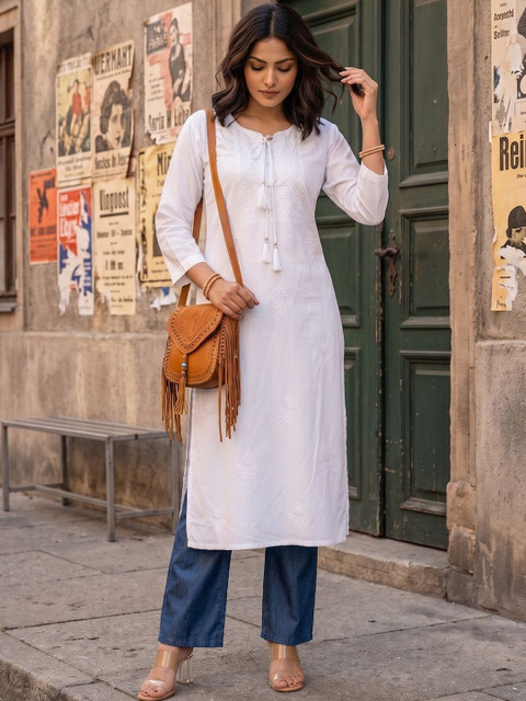 AADVIKA Women Embroidered Thread Work Kurta - Image 4
