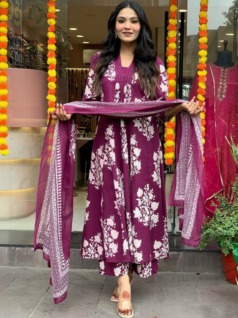 YUSRA Women Floral Printed Calf Length Regular Straight Kurta with Trousers & With Dupatta - Image 5
