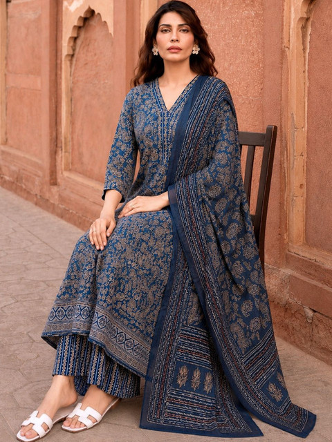 Sangria Women Ethnic Motifs Printed Regular Kurta with Palazzos & With Dupatta - Image 3
