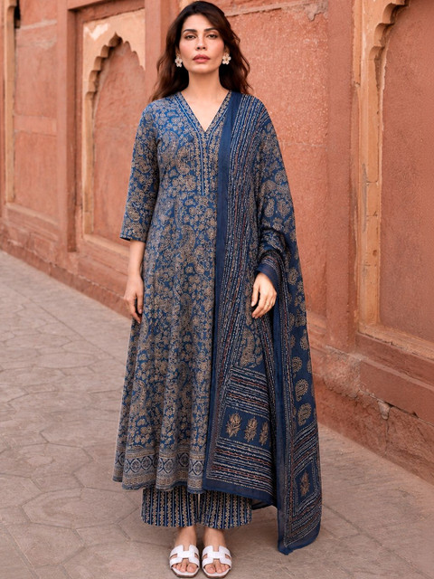 Sangria Women Ethnic Motifs Printed Regular Kurta with Palazzos & With Dupatta - Image 5