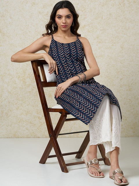 RANGMANCH BY PANTALOONS Geometric Printed Pure Cotton Straight Kurta