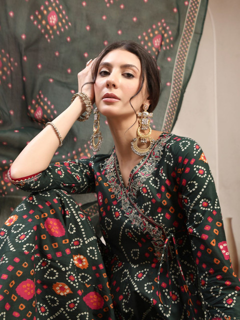 Sangria Printed Cotton V-Neck Kurta & Palazzos With Dupatta - Image 3