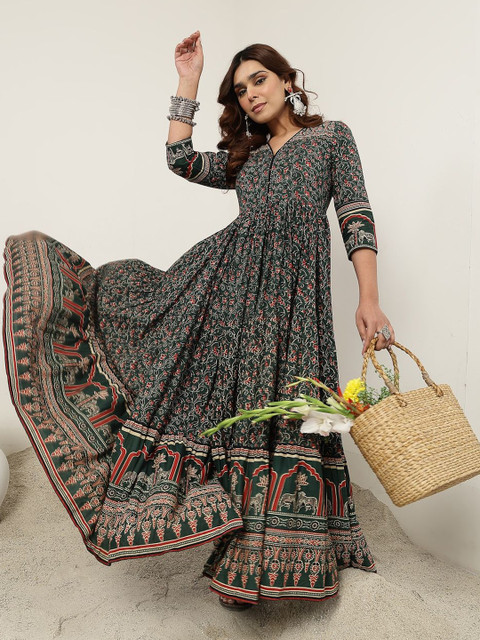 Sangria Women Cotton Kurtas