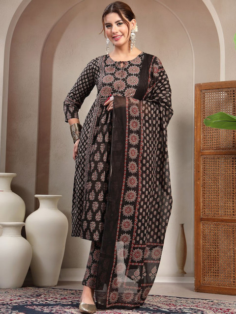 Sangria Printed Pure Cotton Keyhole Neck Kurta & Palazzos With Dupatta - Image 3