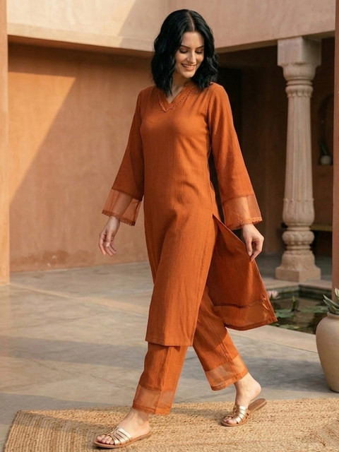 Varanga Straight Kurta With Trousers Set - Image 6