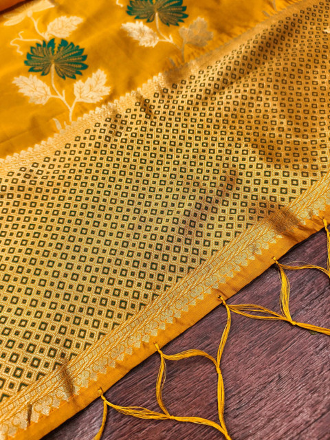 DEVANGI Floral Woven Design Banarasi Silk Dupatta With Zari - Image 2