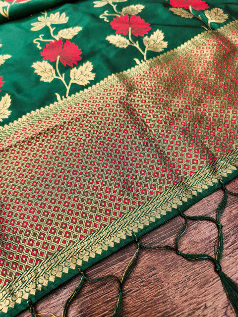 DEVANGI Floral Woven Design Banarasi Silk Dupatta With Zari - Image 4