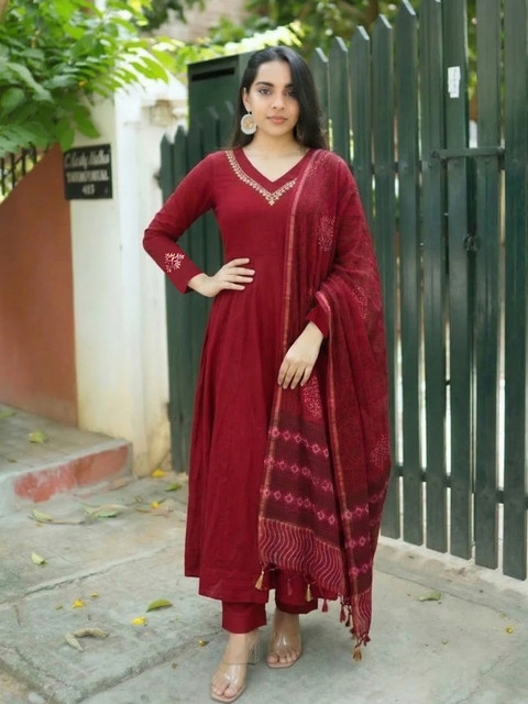 Moda Rapido Women Embroidered Regular Kurta with Trousers & With Dupatta - Image 5