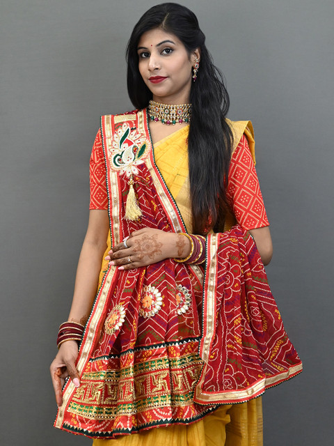 Ranisatiya creation Bandhani Printed Dupatta With Gotta Patti