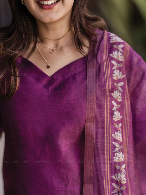 Sangria Women Wine Floral Printed Straight Silk Kurta & Dupatta - Image 2