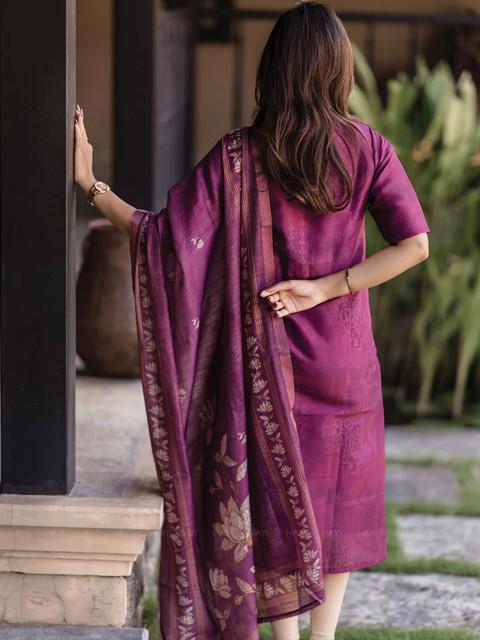 Sangria Women Wine Floral Printed Straight Silk Kurta & Dupatta - Image 3