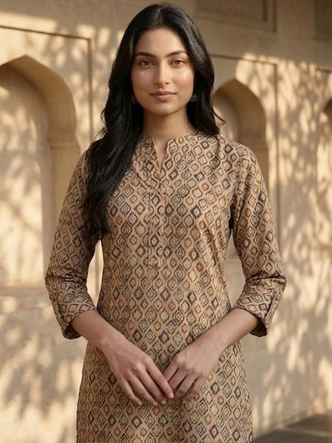 AADVIKA Women Geometric Printed Kurta - Image 2