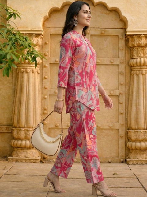 AANVI Floral Cotton Printed Tunic with Trousers
