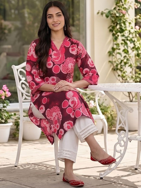 AADVIKA Women Floral Printed Floral Kurta