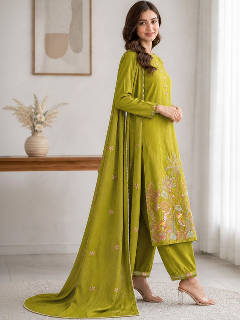 House of Pataudi Embroidered Round Neck Kurta & Trousers With Dupatta