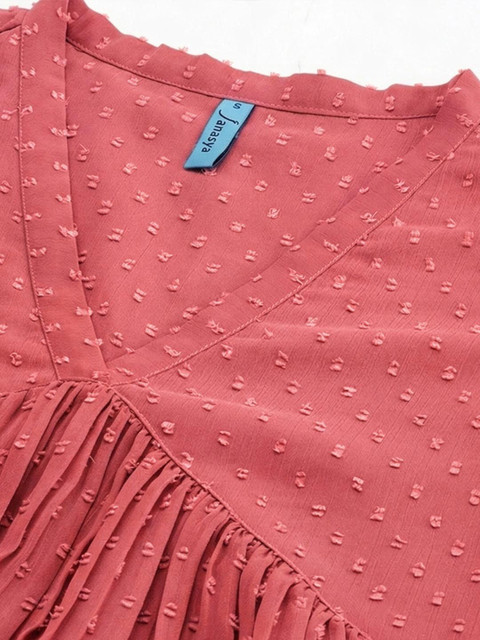 Janasya Dobby Self Design Empire Chiffon Kurta - Image 2