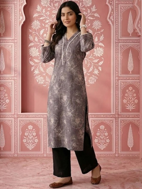 NAVYAAZRI Women Floral Printed Floral Kurta - Image 3