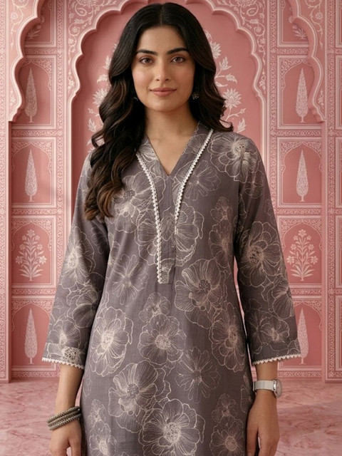NAVYAAZRI Women Floral Printed Floral Kurta - Image 4