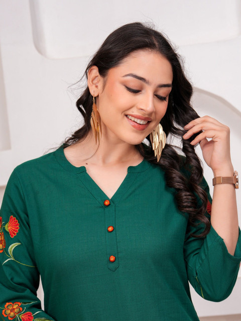 Aramya Women Floral Embroidered Thread Work Indie Prints Kurta - Image 5