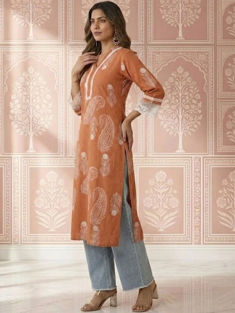 NAVYAAZRI Women Paisley Printed Kurta - Image 3