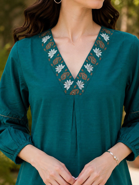Nayam By Lakshita Embroidered Tunic with Trousers - Image 4