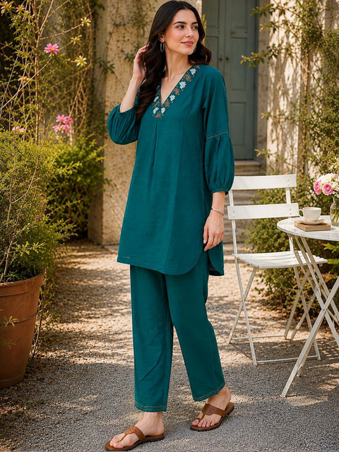 Nayam By Lakshita Embroidered Tunic with Trousers - Image 3