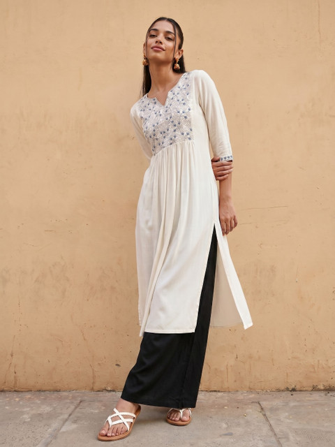 fusion by glitchez Floral Embroidered Kurta - Image 3