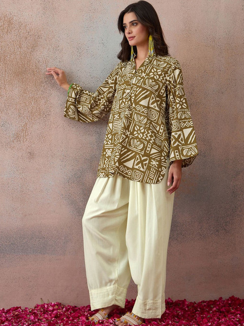 SKYLEE Printed Top with Palazzos - Image 6
