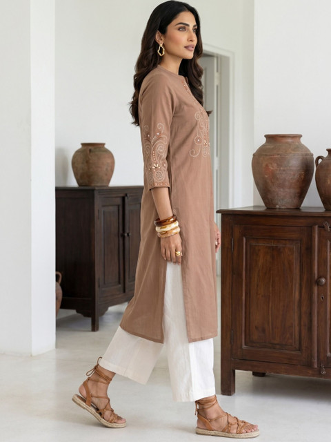 Anouk Women Ethnic Motifs Embroidered Thread Work Kurta - Image 4